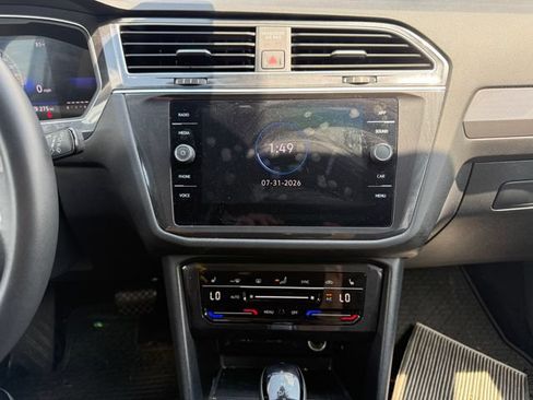 Used 2024 Volkswagen Tiguan SE AWD/4WD image 26