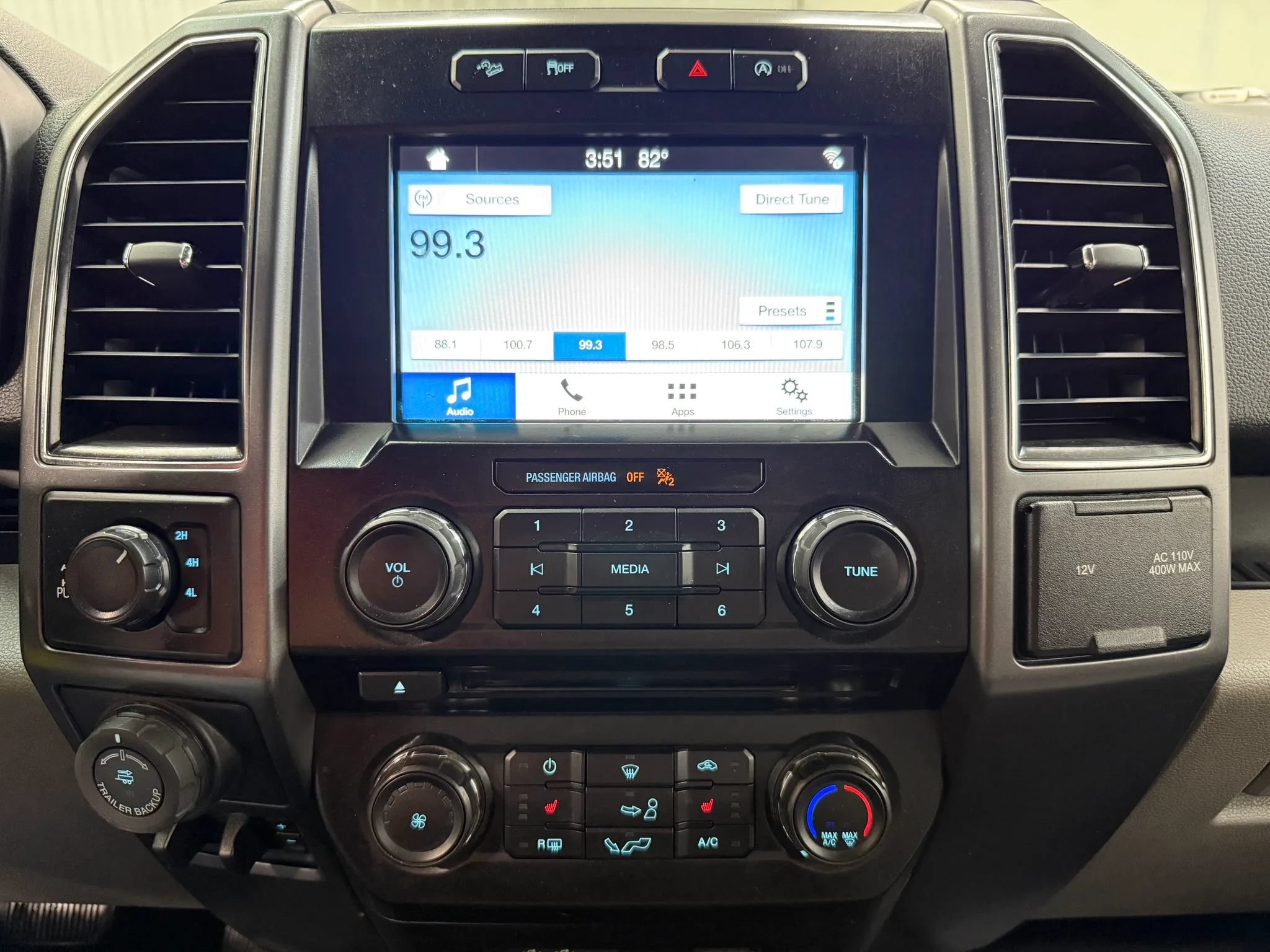 Used 2017 Ford F150 XLT w/ Equipment Group 302A Luxury AWD/4WD image 21