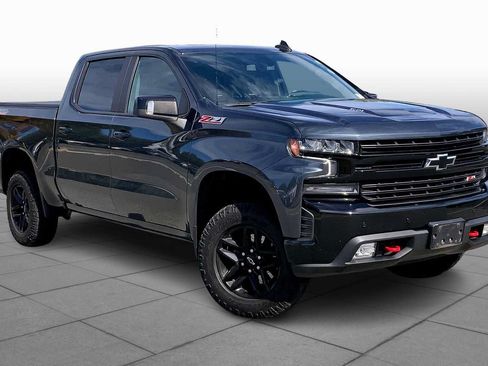 Used 2021 Chevrolet Silverado 1500 LT Trail Boss w/ Convenience Package II AWD/4WD image 2