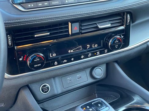 Certified 2023 Nissan Rogue SV w/ SV Premium B Package AWD/4WD image 23