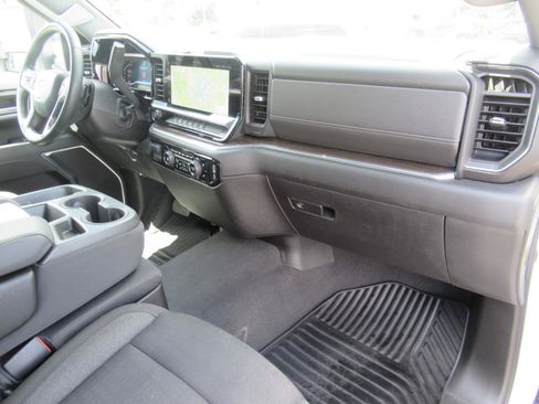 Used 2024 Chevrolet Silverado 3500 LT w/ Convenience Package AWD/4WD image 12