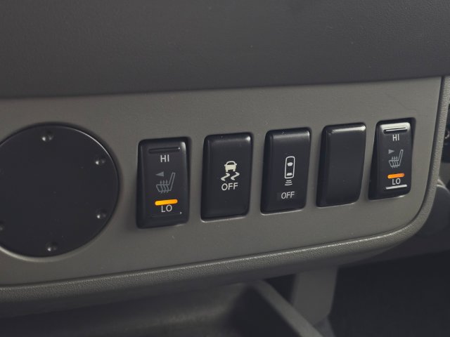 Used 2020 Nissan Frontier SV w/ Midnight Edition Floor Mats RWD image 17