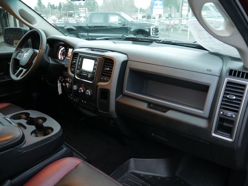 Used 2019 RAM 1500 Tradesman w/ Tradesman SXT Package image 23