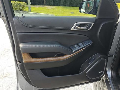 Used 2020 GMC Yukon Denali w/ Denali Premium Package image 51