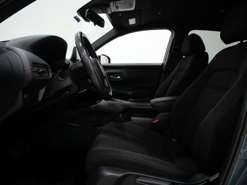 Used 2025 Honda HR-V Sport image 12