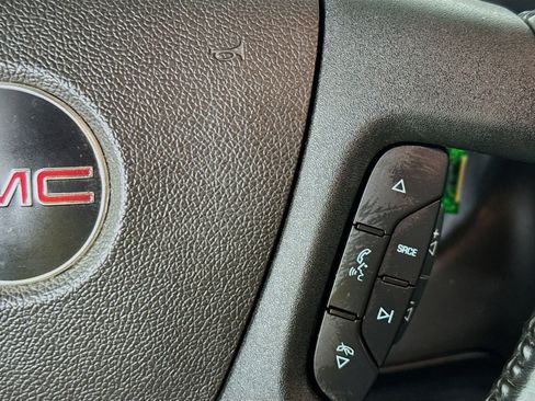 Used 2023 GMC Savana 2500 w/ Driver Convenience Package image 14