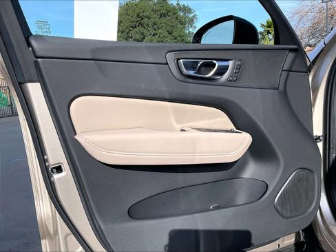 New 2026 Volvo XC60 B5 Plus w/ Protection Package Premier AWD/4WD image 24