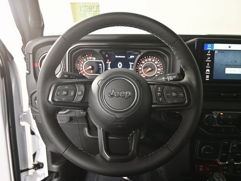 New 2026 Jeep Gladiator Rubicon w/ Safety Group image 32