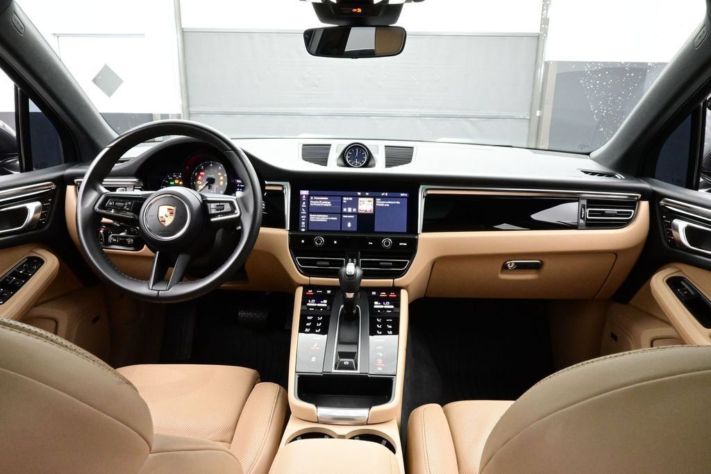 Certified 2022 Porsche Macan S AWD/4WD image 20