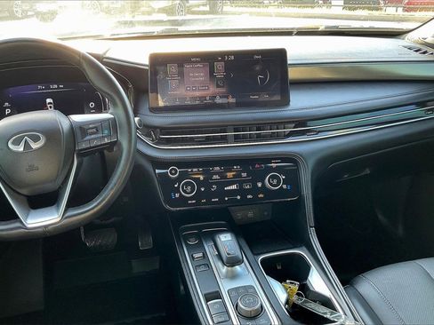 Used 2025 INFINITI QX60 Luxe w/ Black Edition image 16