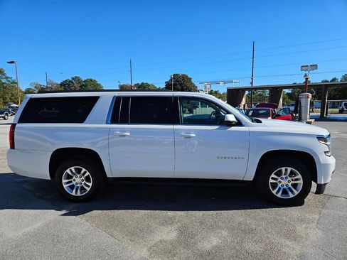 Used 2018 Chevrolet Suburban LS w/ Max Trailering Package image 7