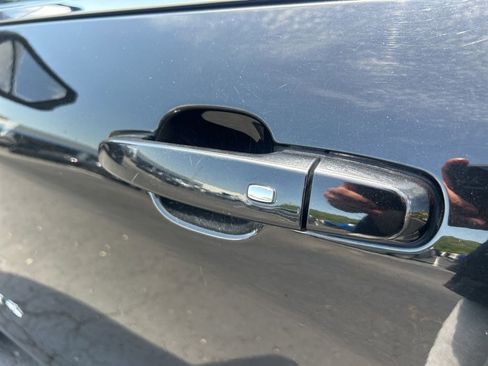 Used 2021 Chevrolet Equinox LT FWD image 14