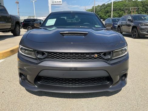 Used 2022 Dodge Charger Scat Pack w/ Dynamics Package image 2
