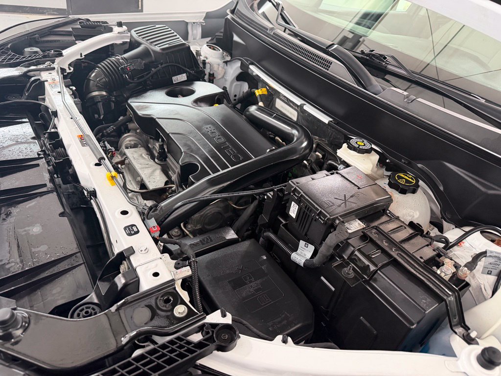 Used 2024 GMC Terrain SLE FWD image 9
