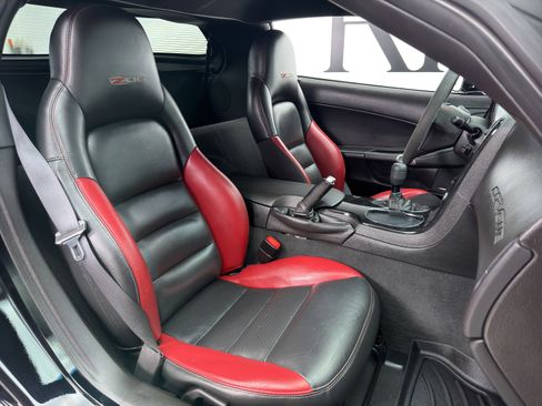 Used 2007 Chevrolet Corvette Z06 w/ Preferred Equipment Group RWD image 33