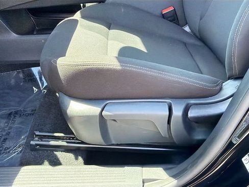 Used 2023 Nissan Rogue S FWD image 18
