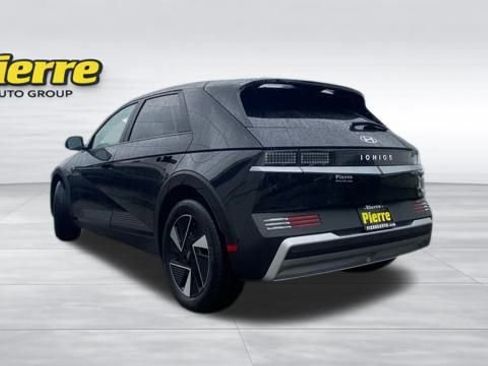 Used 2025 Hyundai Ioniq 5 SE image 2