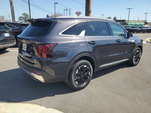 New 2026 Kia Sorento S FWD image 4