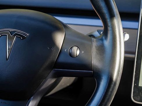 Used 2018 Tesla Model 3 Long Range image 17