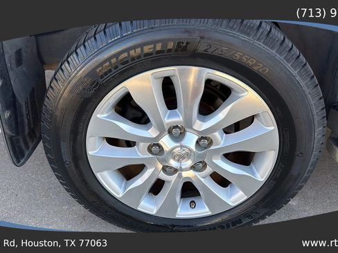 Used 2013 Toyota Sequoia Platinum RWD image 10