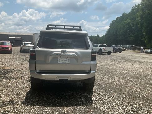 Used 2021 Toyota 4Runner SR5 AWD/4WD image 6