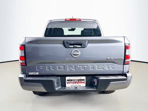 Used 2023 Nissan Frontier SV AWD/4WD image 6