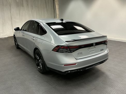Used 2024 Honda Accord Sport image 8