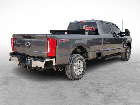 Used 2024 Ford F250 XLT AWD/4WD image 11