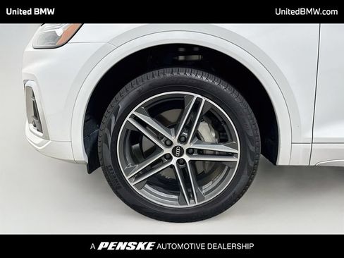 Used 2021 Audi Q5 e Premium Plus AWD/4WD image 9
