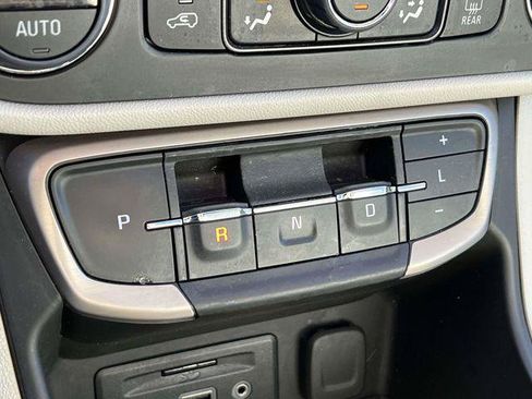 Used 2022 GMC Terrain Denali AWD/4WD image 33