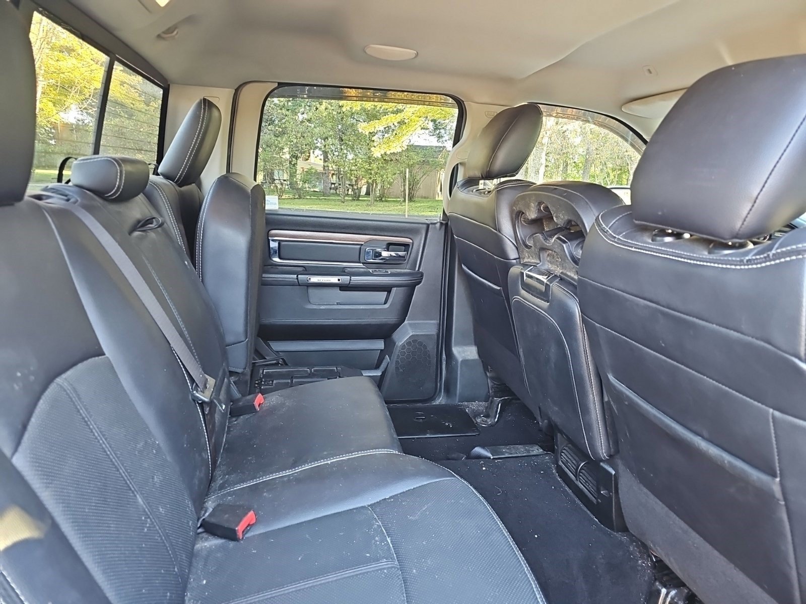 Used 2018 RAM 1500 Laramie w/ Convenience Group AWD/4WD image 16