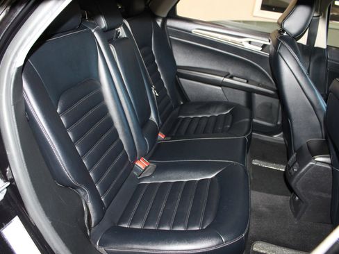 Used 2020 Ford Fusion SEL image 24