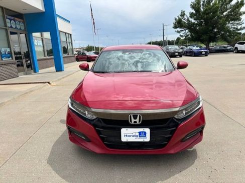 Used 2020 Honda Accord Sport image 2