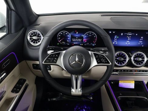 New 2026 Mercedes-Benz GLB 250 4MATIC image 3