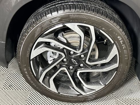 Used 2024 Chevrolet TrailBlazer RS w/ Convenience Package image 9