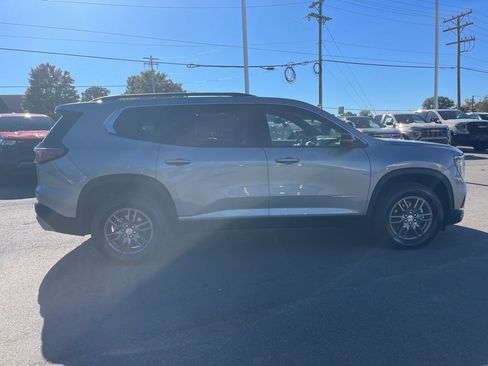 Used 2025 GMC Acadia Elevation image 6