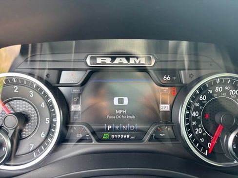 Used 2022 RAM 1500 Big Horn AWD/4WD image 8