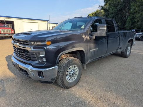 Used 2024 Chevrolet Silverado 2500 LT w/ Convenience Package AWD/4WD image 8