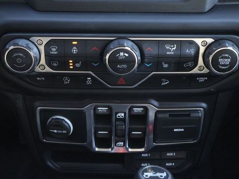 Used 2019 Jeep Wrangler Unlimited Sport S image 17