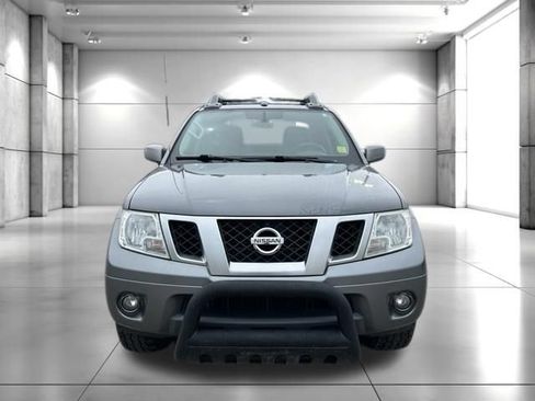 Used 2020 Nissan Frontier PRO-4X w/ Pro-4x Utility Package AWD/4WD image 3