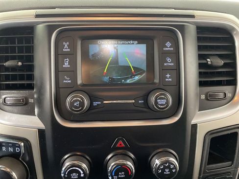 Used 2018 RAM 1500 Classic SLT AWD/4WD image 17