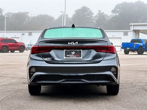 Used 2024 Kia Forte LXS image 7