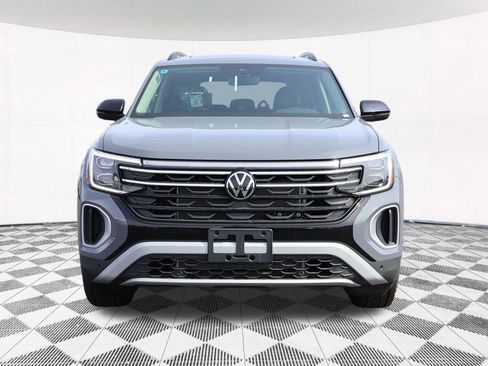New 2025 Volkswagen Atlas Peak Edition SE image 9