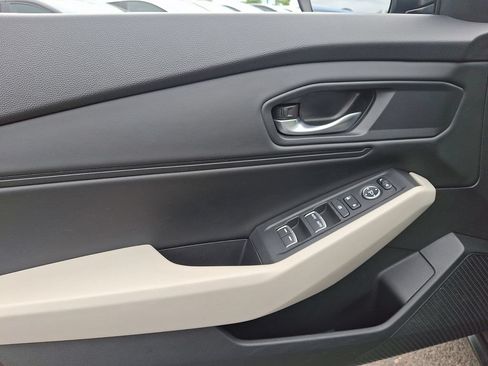 Used 2023 Honda Accord EX image 12