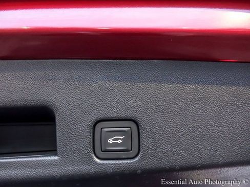 Used 2024 Chevrolet Traverse Z71 w/ Enhanced Driving Package image 31