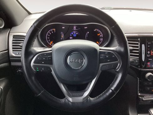 Used 2020 Jeep Grand Cherokee Altitude image 17
