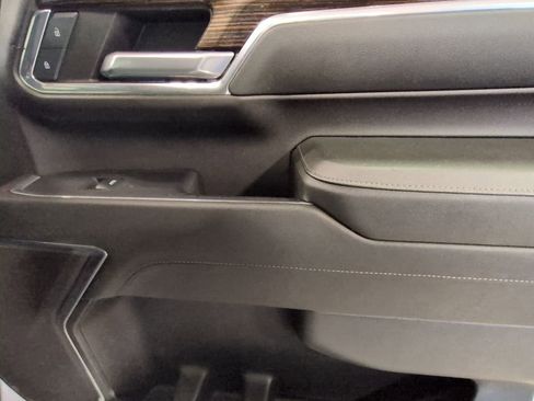 Used 2024 GMC Sierra 2500 SLE w/ SLE Value Package; image 24