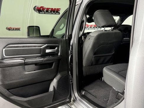 Used 2024 RAM 2500 Big Horn w/ Sport Appearance Package image 26