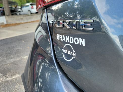 Used 2019 Kia Forte LXS FWD image 8