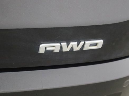 Used 2018 GMC Acadia SLT image 44